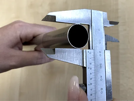 Durchmesser von Gardinenstangen messen